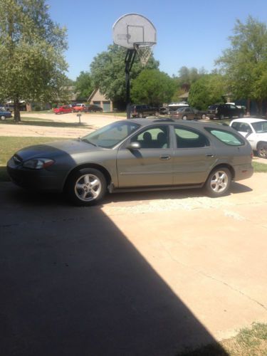 2002 ford taurus wagon  fixer upper or selling for parts