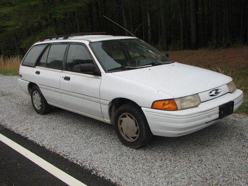 1993 ford escort wagon lx damage to bumper