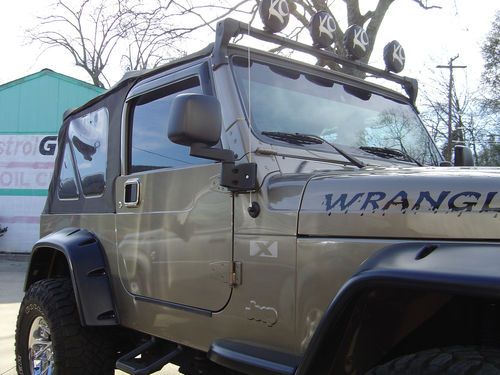 2006 jeep wrangler x sport utility 2-door 4.0l/ clean no off-road