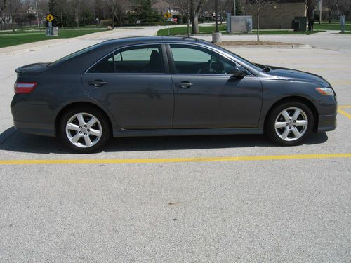 Gorgeous inside and out 2007 toyota camry se - clean title - 2 owner carfax