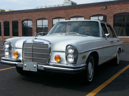 1972 mercedes benz 280 se 4.5. beautiful condition, inspected, great driver