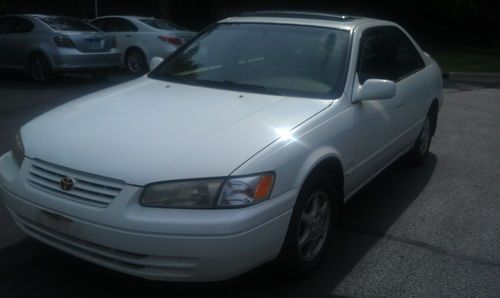1998 toyota camry le budget wheels 2.2l 400,000 mile champ. runs &amp; drives strong