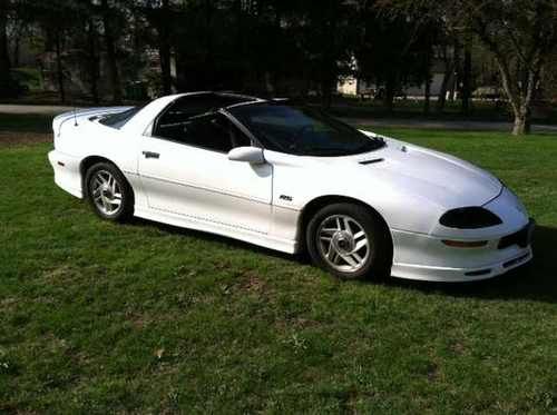 1996 chevrolet camaro rs with "t" tops 2-door 3.8l automatic