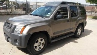 2005 nisaan xterra se v6 gray clean carfax  serviced ,new tires,very clean