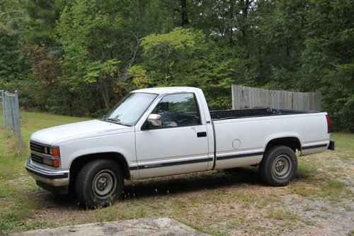 1988 chevy truck - chevrolet c/k 2500 scottsdale (8 ft bed never has to be made)