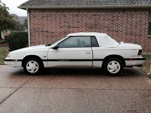 1993 chrysler lebaron base convertible 2-door 3.0l white glc