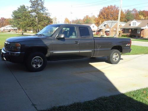 2003 gmc sierra 1500 sle extended cab 4x4 w/ 8 foot bed, 5.3l v8 &amp; rear defrost