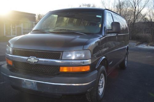 12 passenger van, ultra clean, odor free, 6.0l v8, runs out strong, see all pics