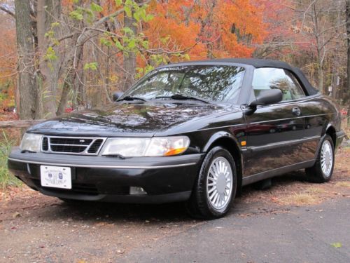 1995 saab 900 se convertible. 72,324 original miles black, very clean, pristine