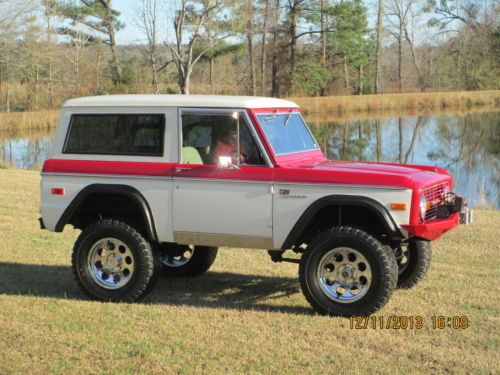 1976 ford bronco 4x4   customized  automatic  v8  vintage a/c and heater   wow!