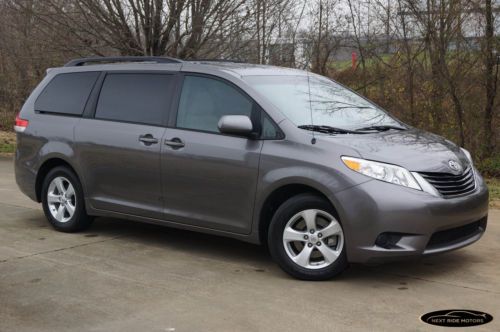 7-days *no reserve* &#039;11 toyota sienna le 8-pass 1-owner off lease 100% hwy miles