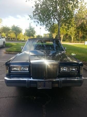 1985 lincoln town car - must sell
