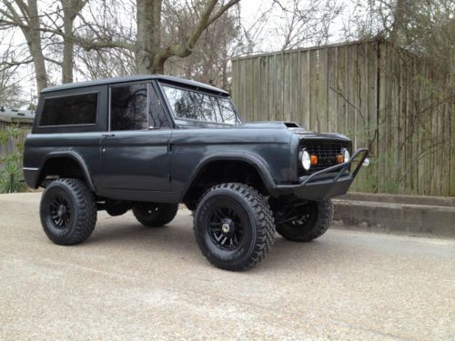 1969 ford bronco 302 automatic,pwr steering/disc brakes,2012 charcoal and satin