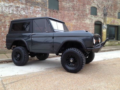 1969 ford bronco 302 automatic,pwr steering/disc brakes,2012 charcoal and satin