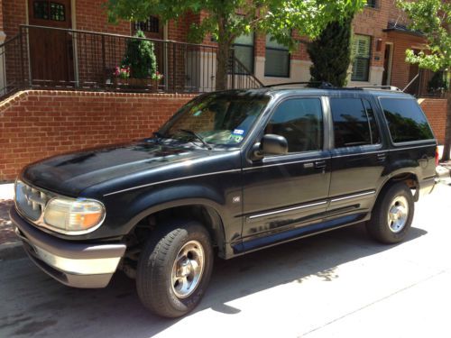 1997 ford explorer v8 black with working a/c