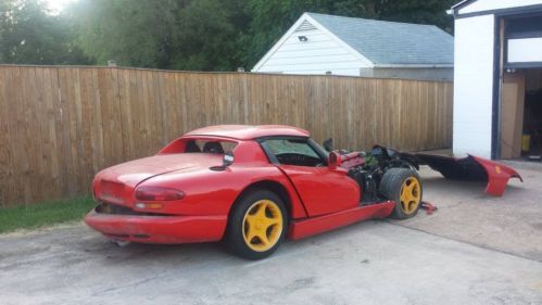 1996 dodge viper red/yellow - wrecked gen1 - clean title - 23k