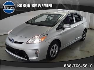 2012 toyota prius 5dr hb two traction control