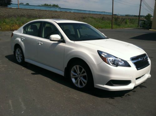 White 2.5l gray interior hail damage carfax guaranteed one previous owner