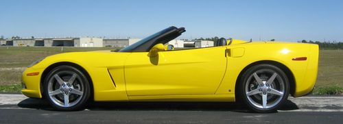 2006 corvette convertible, 9500 mi, automatic, power top, nav, bose, heads-up
