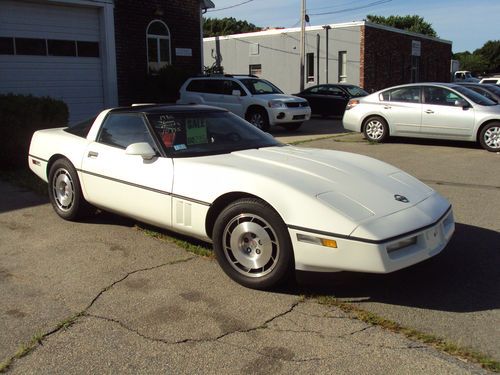 1986 corvette 36k original miles  fresh pearl white paint flawless
