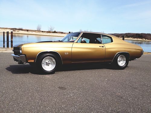 Gold 1970 chevy chevelle ss 454