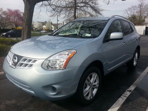 2012 nissan rogue sv sport utility 4-door 2.5l - low reserve!! like new!!