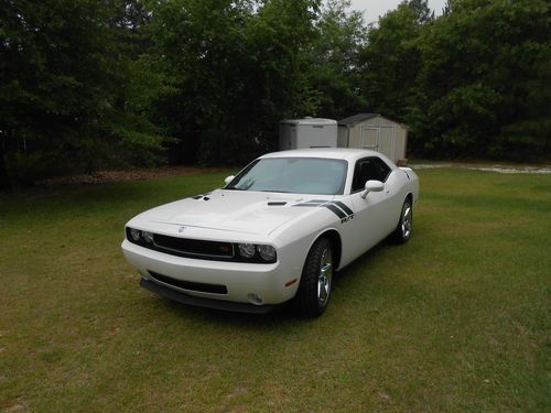 2010 dodge challenger r/t, 6 speed w leather