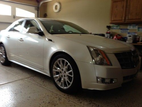 Cadillac cts premium, 3.6l, white/cocoa, navigation, moon roof, 19" wheels, awd