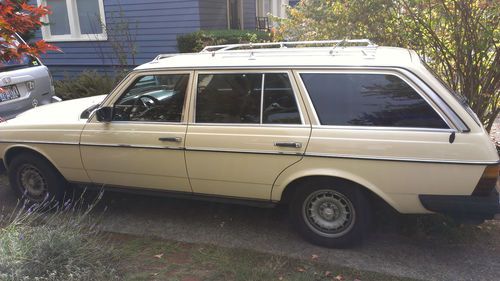 1985 300td wagon buttercream color third row rear seat biodiesel