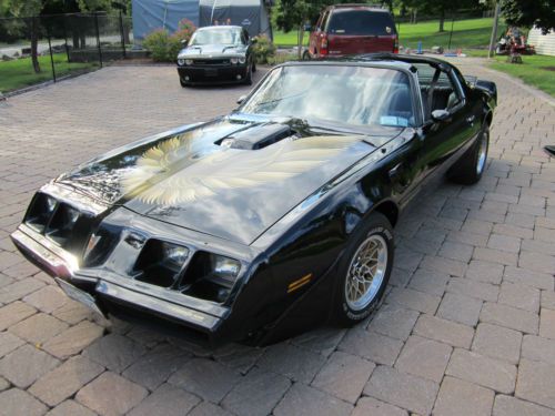 Pontiac firebird/ t a / 79 pontiac trans am/ t tops/must see car look!!!!!!!!!!