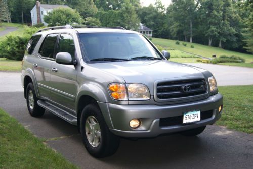 2004 toyota sequoia sr5   4wd   *one owner*   clean &amp; runs great!