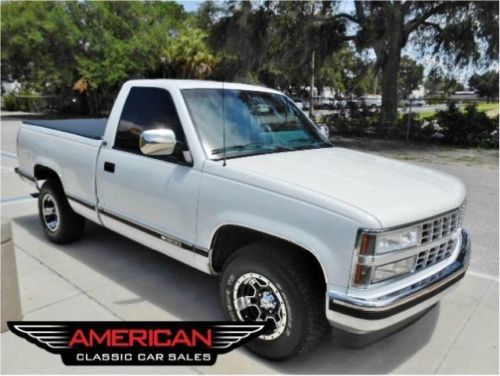 No reserve show quality 1992 chevy truck. super clean 350 auto ac daily driver
