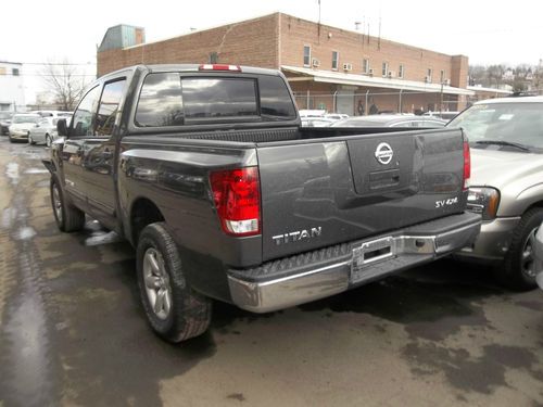 2012 nissan titan 4 door 4x4 stop buy and take a look at this deal!!!!