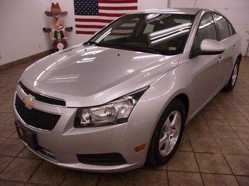 Chevy cruze lt nice nice car at a great price with great mpg!!!!!!!!!