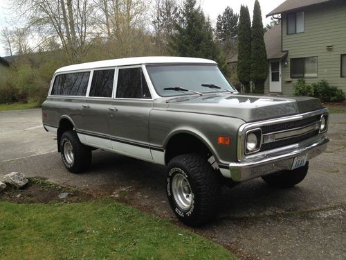 Nice lifted 1970 chevy suburban truck 4x4 - 350 / at *rare* 67 68 69 71 72 c10
