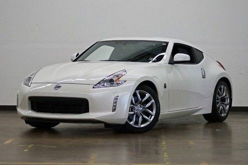 2013 370z coupe, automatic, comes with dealer extended warnty covers to 100k mi