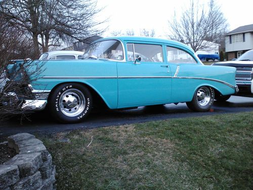 1956 chevy 150/210 blue  350 4-speed
