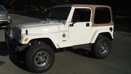Outstanding 2001 jeep wrangler - low mile pavement princess, loaded with extras