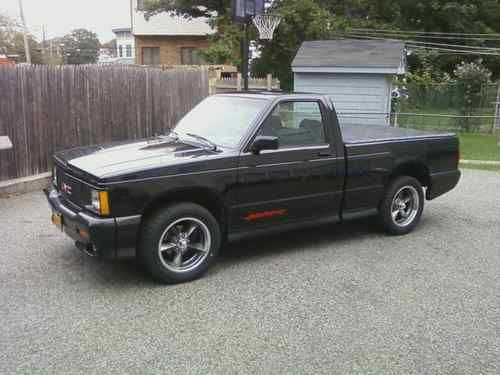 Gmc sonoma gt #759 of only 806 made price reduced  amazing deal