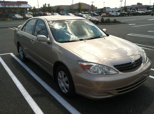 2003 toyota camry le, 2.4l, 4 cyl, new battery, second owner. clean title.