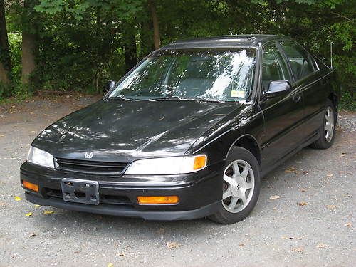 Classic honda accord-storage car- runs-salvage title-parts or drive-save$ on gas