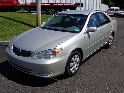 2004 toyota camry le one owner!