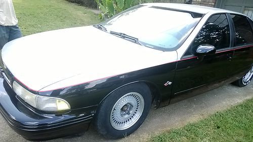 94 chevrolet impala ss (vette pace car paint scheme)