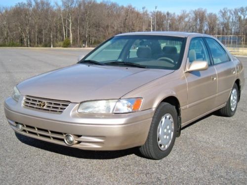 98 camry le moonroof one owner fog lights gas 4cyl beige lots of records
