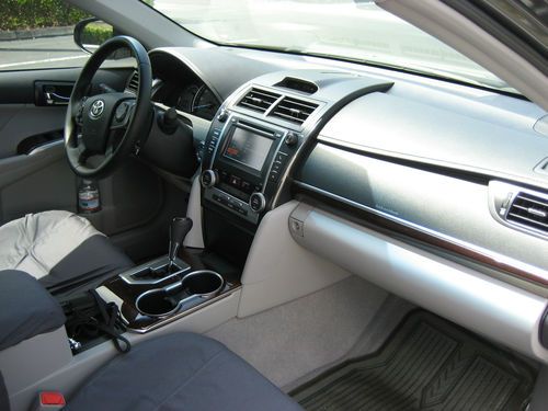 2012 toyota camry xle sedan 4-door 2.5l