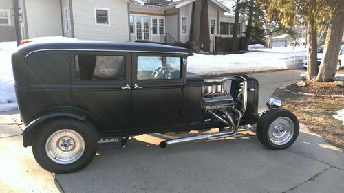 1930 ford  model a briggs '3 window deluxe' fordor hotrod