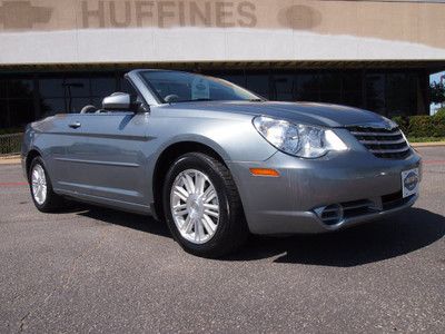 No reserve!!! convertible, super clean, fresh service, low miles, clean carfax,