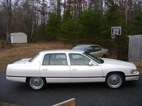 Cadillac sedan deville 1995 pearl white / white leather