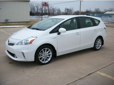 Used toyota prius v 5 blizzard pearl, toyota certified!