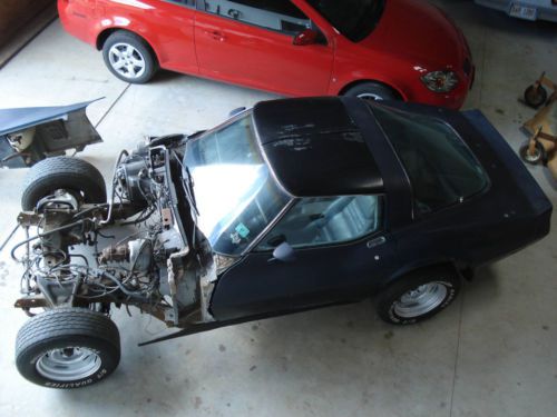 1981 corvette project car -was factory 4 speed - solid texas frame - 81 c3 vette